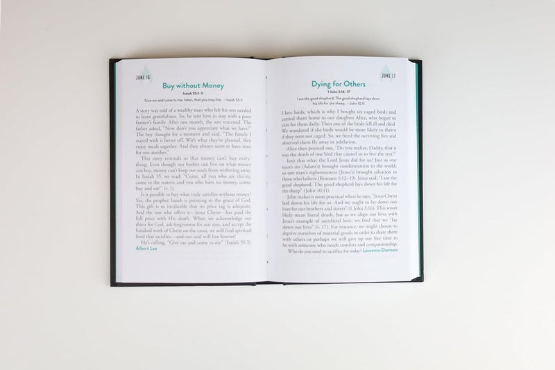 HOLD FAST- 365 Devotions for Men by Men