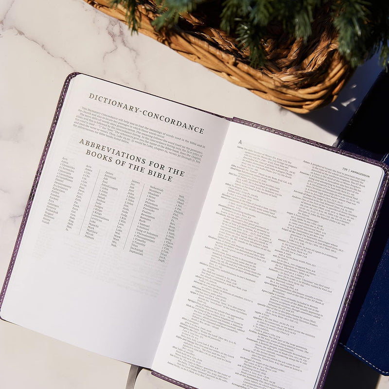 NKJV, Deluxe Gift Bible, Leathersoft, Purple