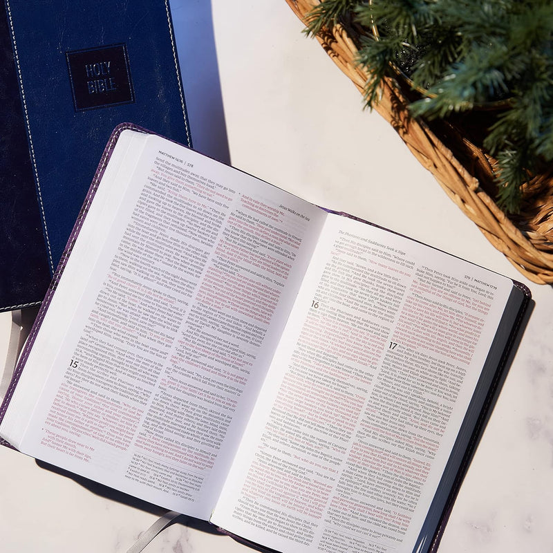 NKJV, Deluxe Gift Bible, Leathersoft, Purple