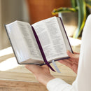 NKJV COMPACT BLACK (Reference Bible, Red Letter Edition, Comfort Print)